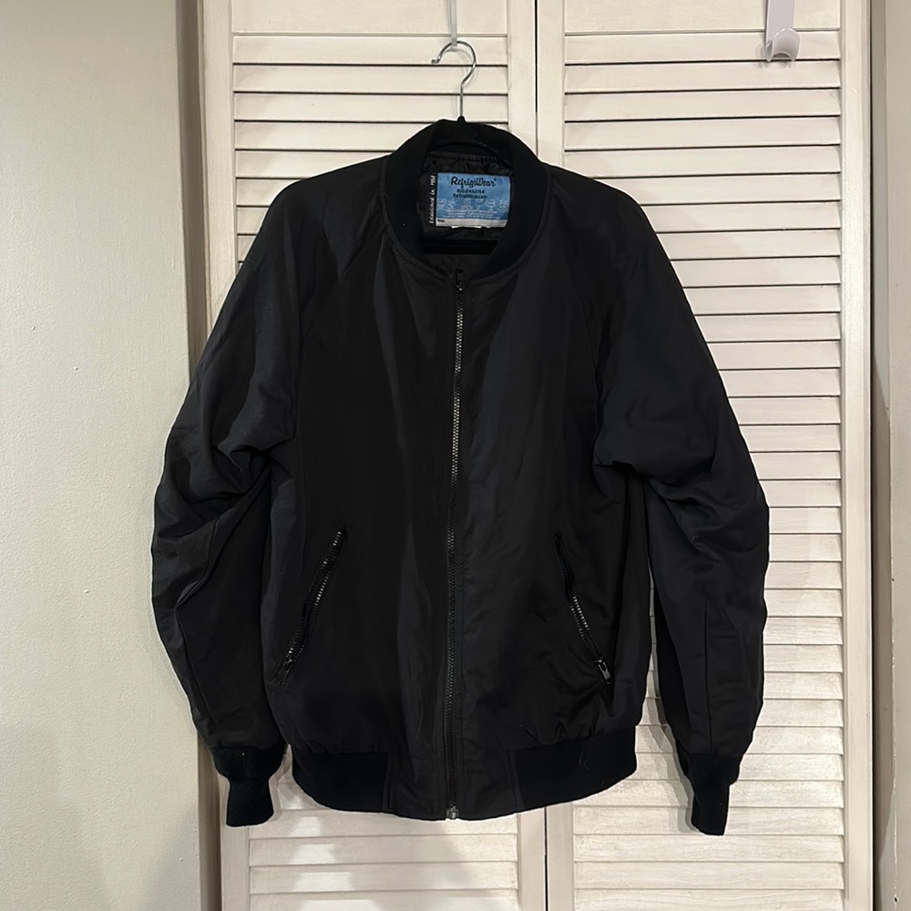 RefrigiWear Black Bomber Jackef